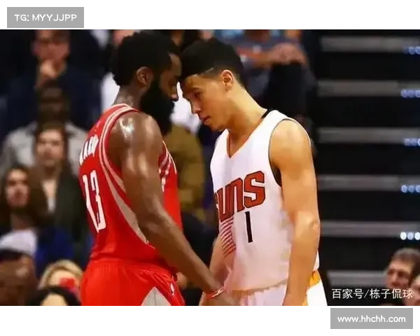 德文·布克在比赛中的卓越领导力让他稳居球队核心地位